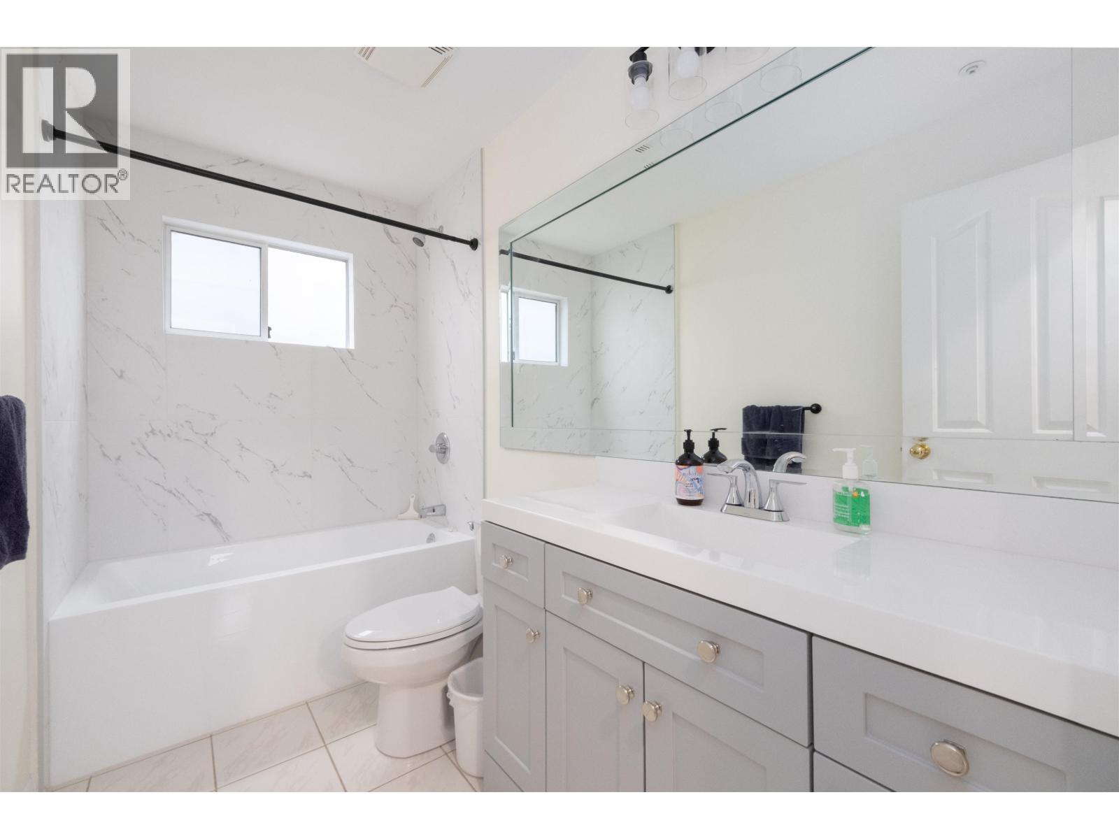 Photo 10 of 2680 E 46th Avenue, Vancouver BC