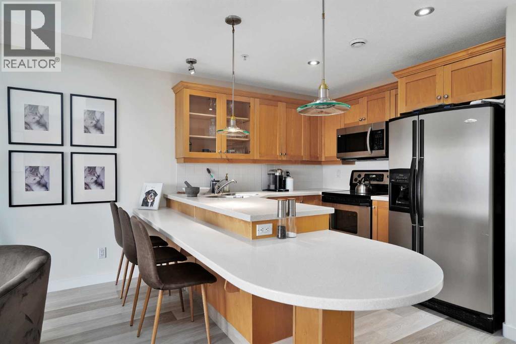 Photo 3 of 310 5100 Lakeshore Drive, Sylvan Lake AB