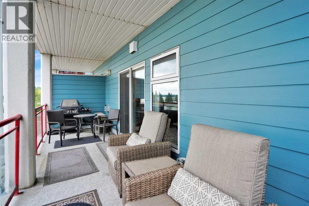 Photo 1 of 310 5100 Lakeshore Drive, Sylvan Lake AB