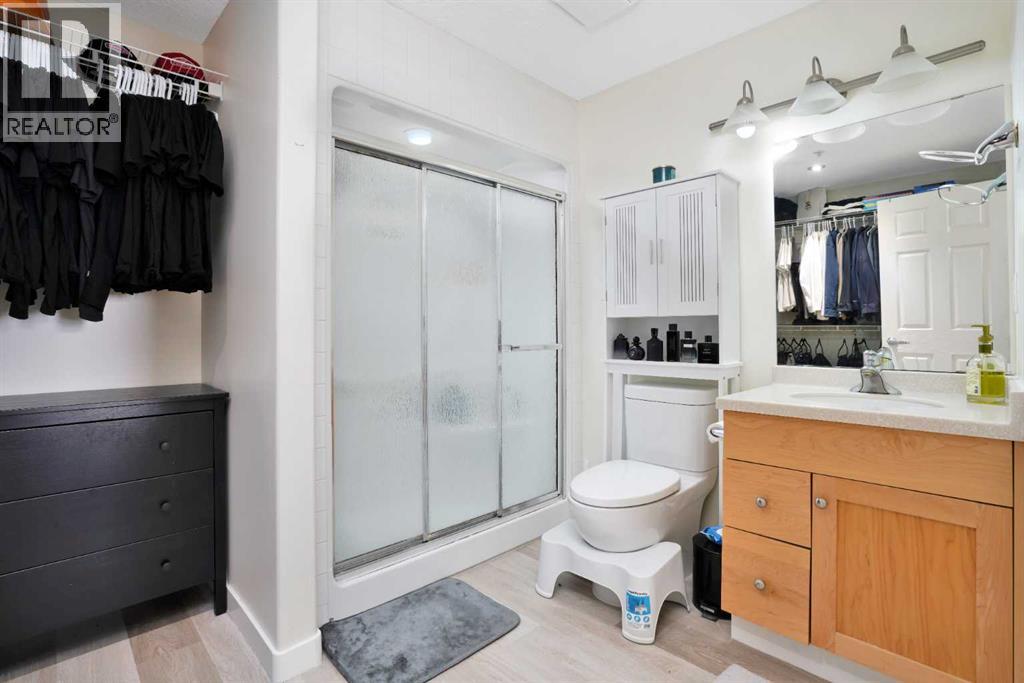 Photo 7 of 310 5100 Lakeshore Drive, Sylvan Lake AB