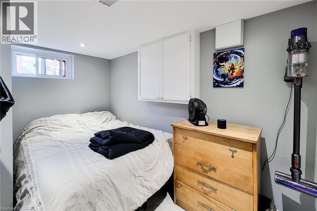 Photo 11 of 345 E Hawkridge Avenue E Unit Basement, Hamilton ON
