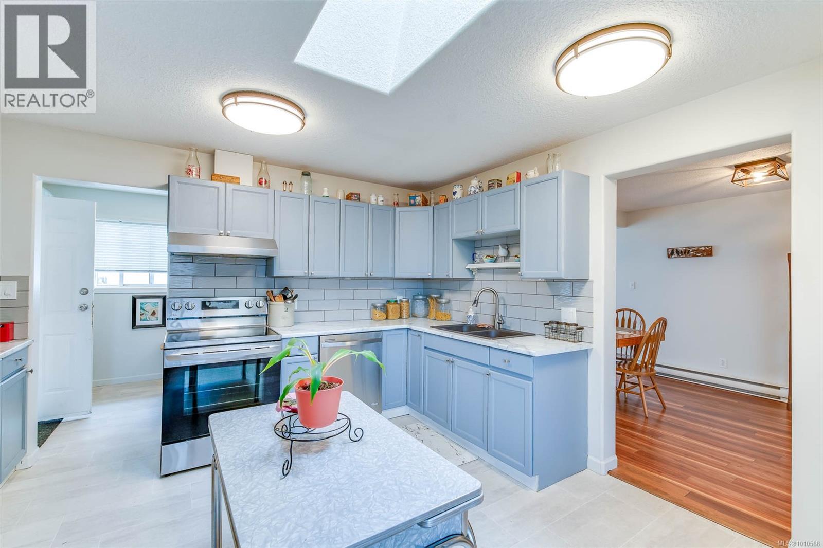 Photo 4 of 4711 Montrose St, Port Alberni BC