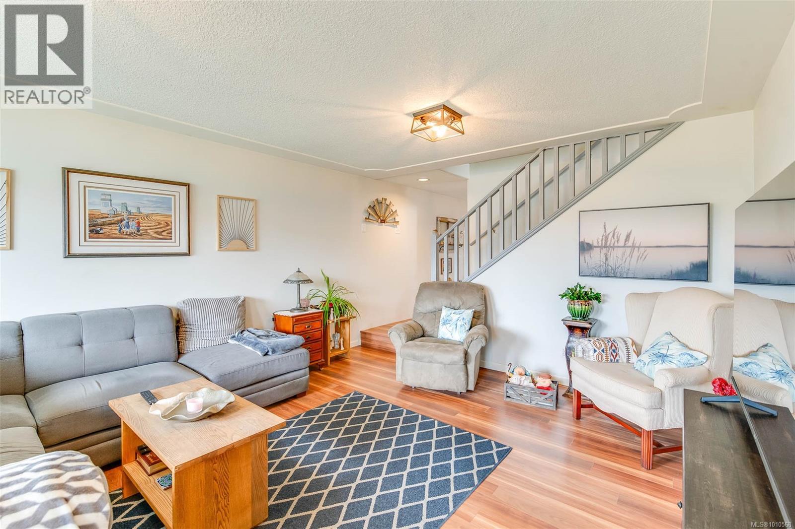 Photo 3 of 4711 Montrose St, Port Alberni BC