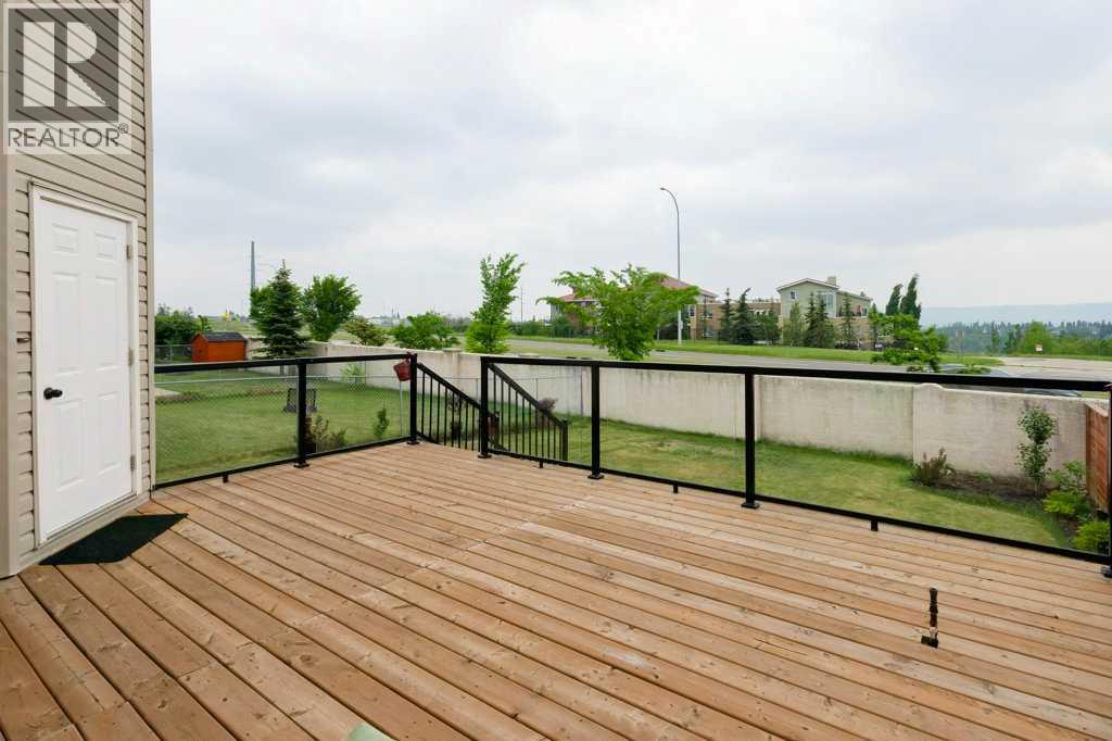 Single Family House for Sale in  Tuscarora Close NW Tuscany Calgary 