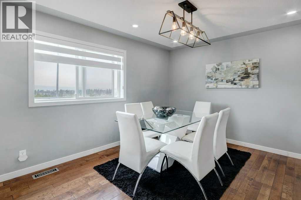 Single Family House for Sale in  Tuscarora Close NW Tuscany Calgary 