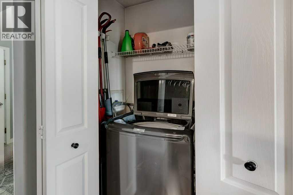 Single Family House for Sale in  Tuscarora Close NW Tuscany Calgary 
