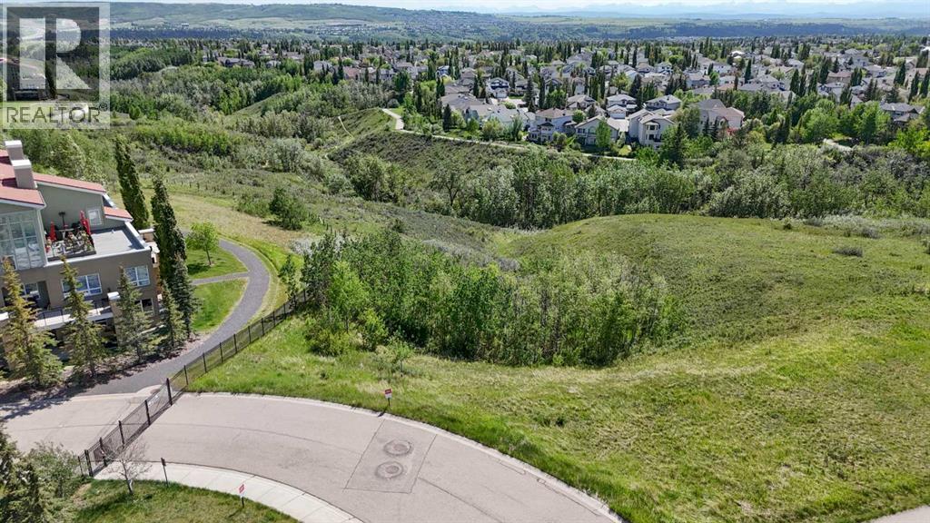Single Family House for Sale in  Tuscarora Close NW Tuscany Calgary 