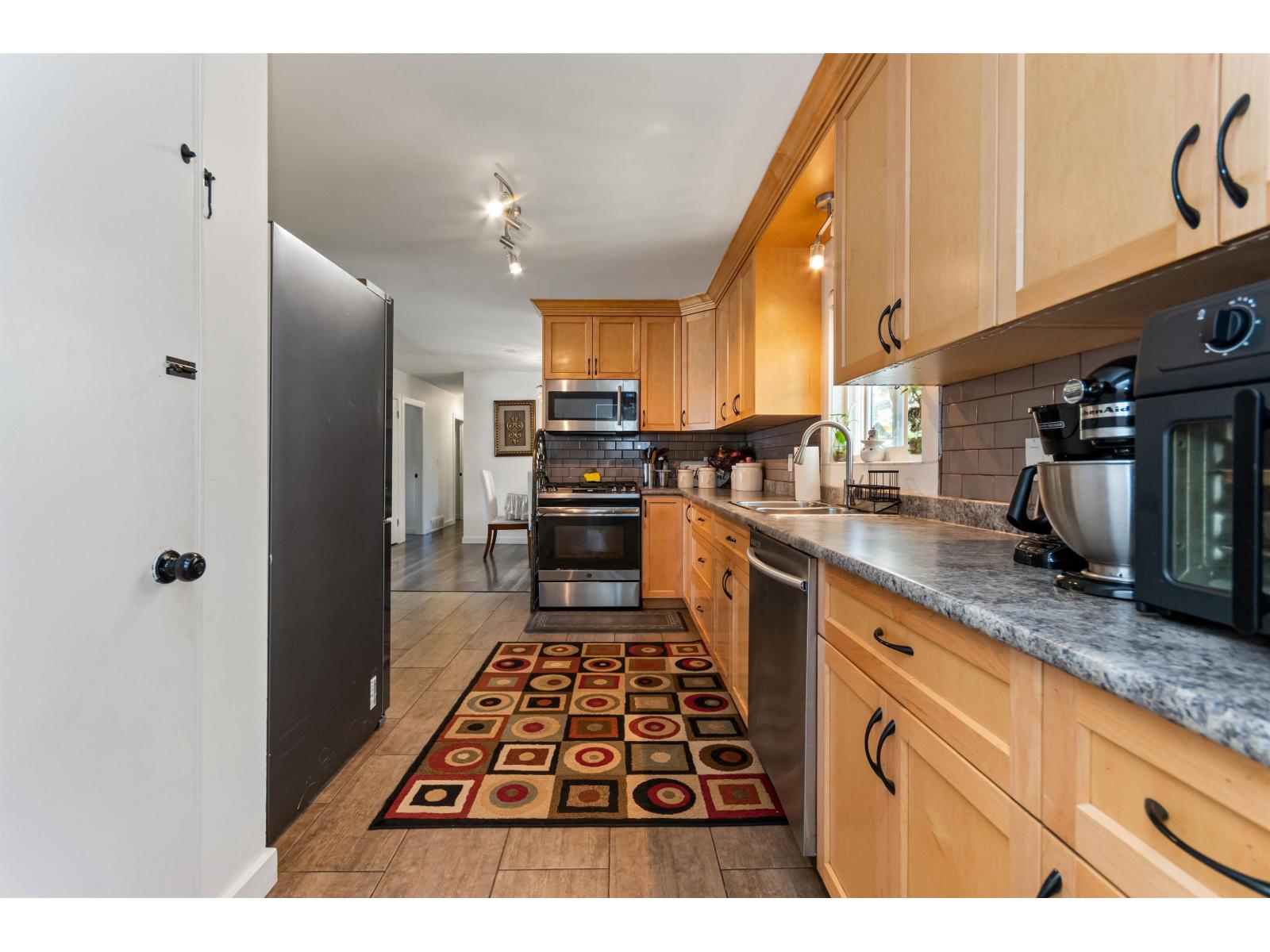 Photo 11 of 8550 Norman Crescent Chilliwack Proper South, Chilliwack BC