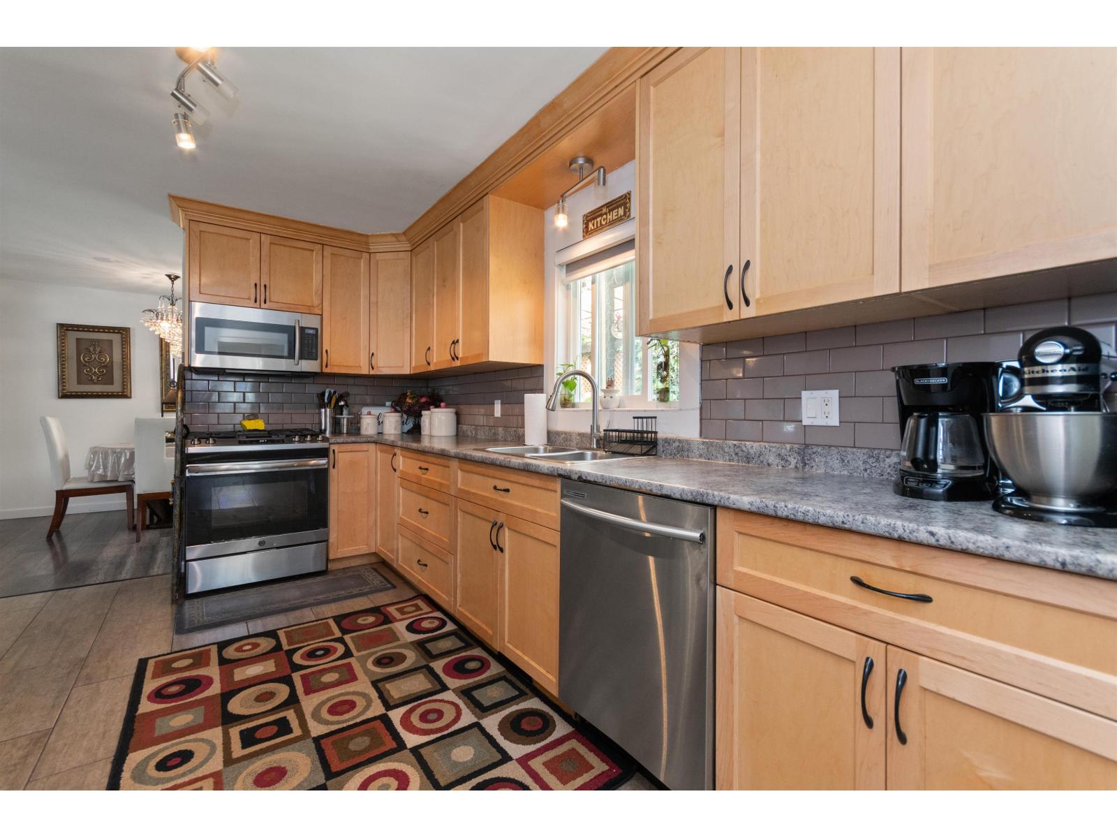Photo 10 of 8550 Norman Crescent Chilliwack Proper South, Chilliwack BC