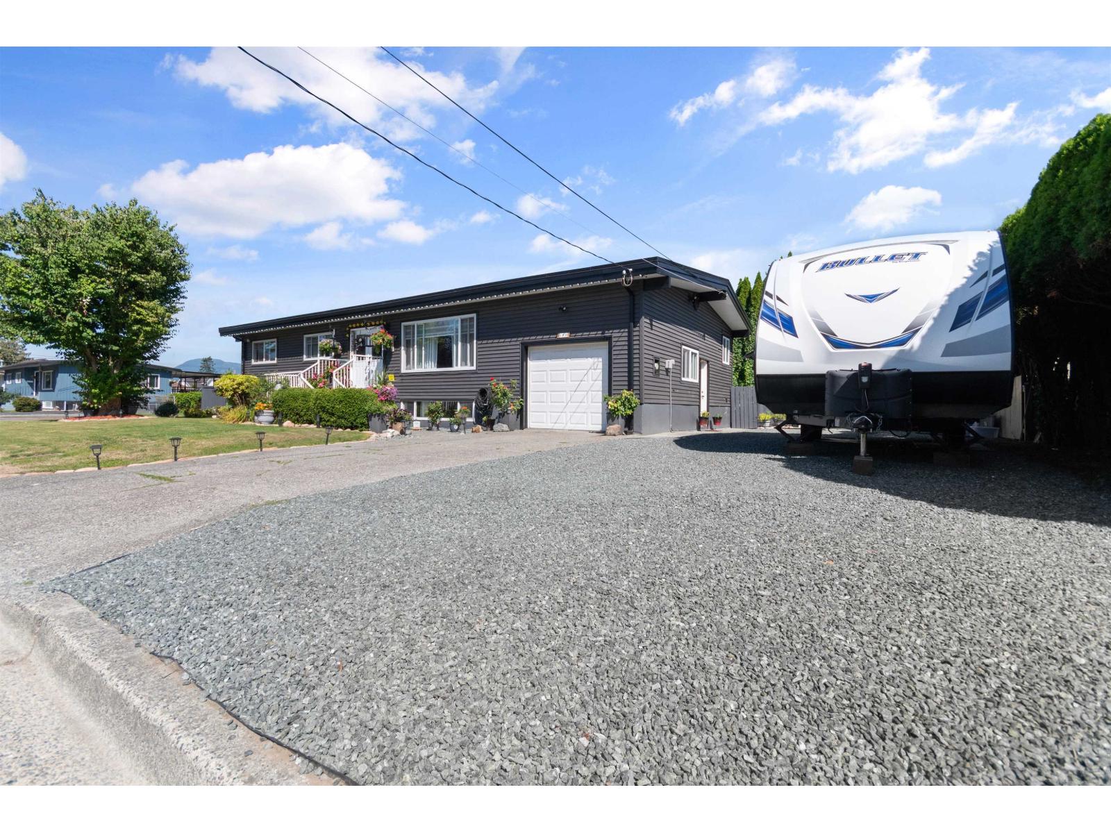 Photo 3 of 8550 Norman Crescent Chilliwack Proper South, Chilliwack BC