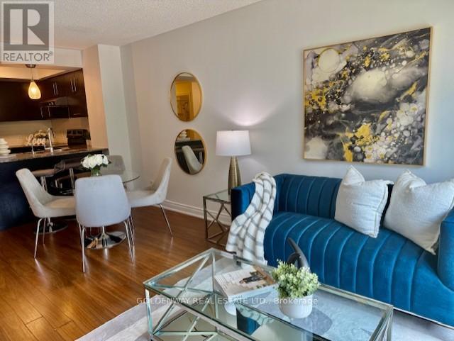 Photo 12 of 501 233 South Park Road, Markham ON