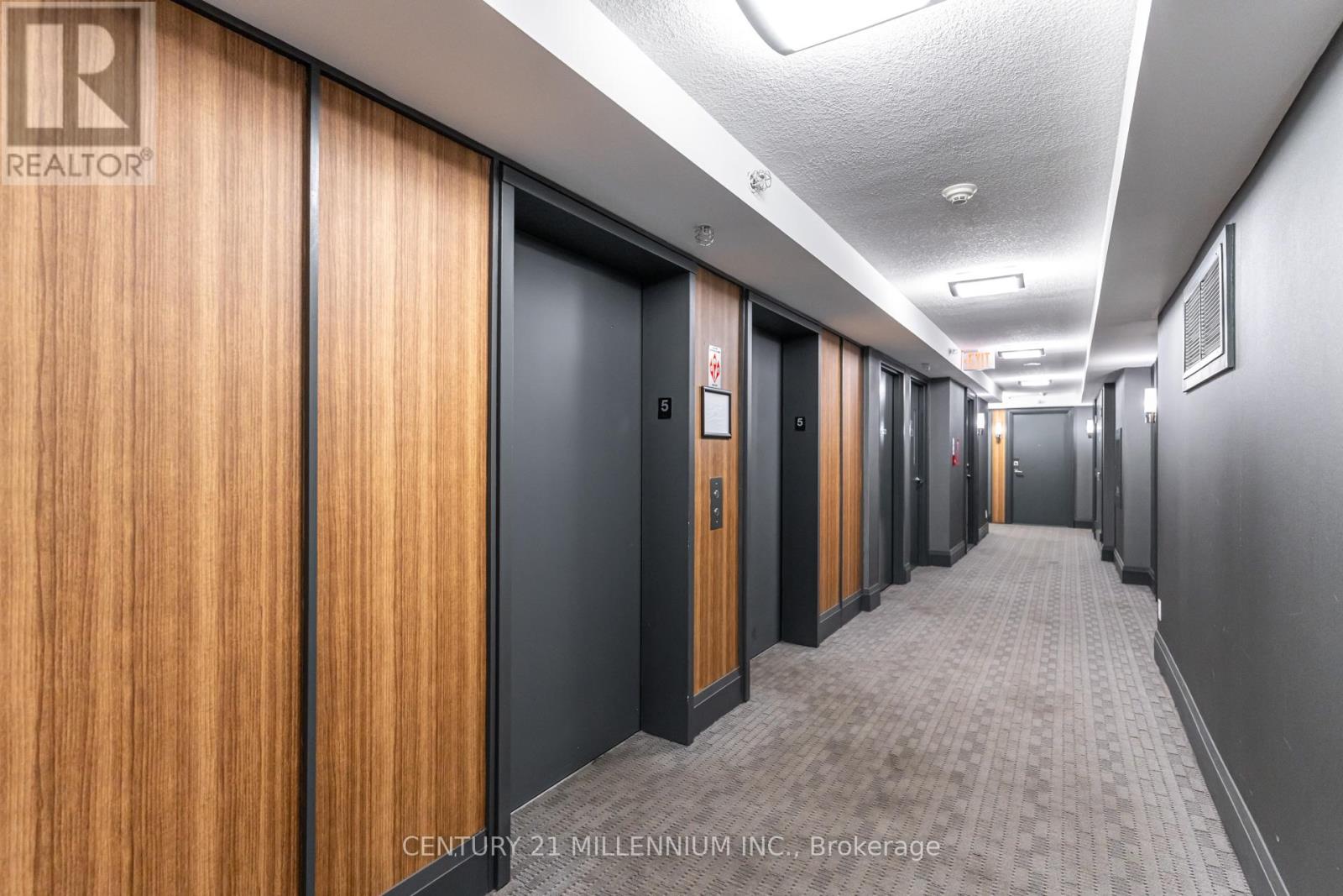 Photo 4 of 513 565 Wilson Avenue, Toronto ON