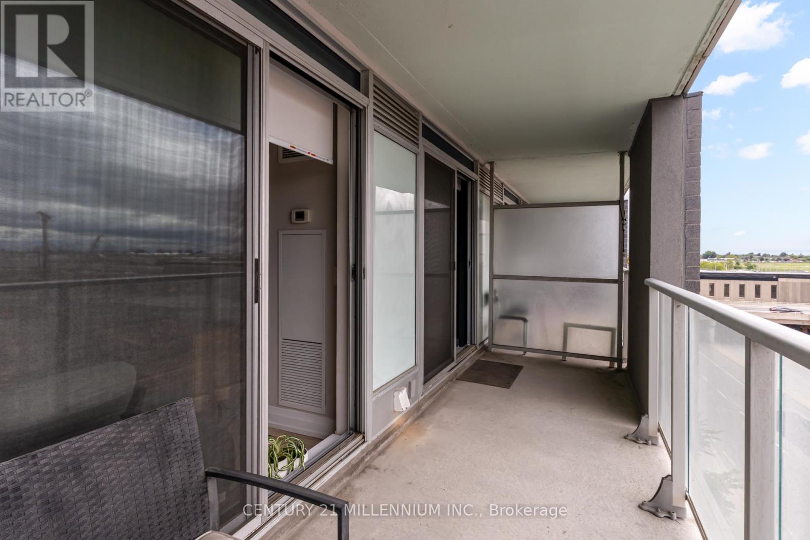 Photo 9 of 513 565 Wilson Avenue, Toronto ON