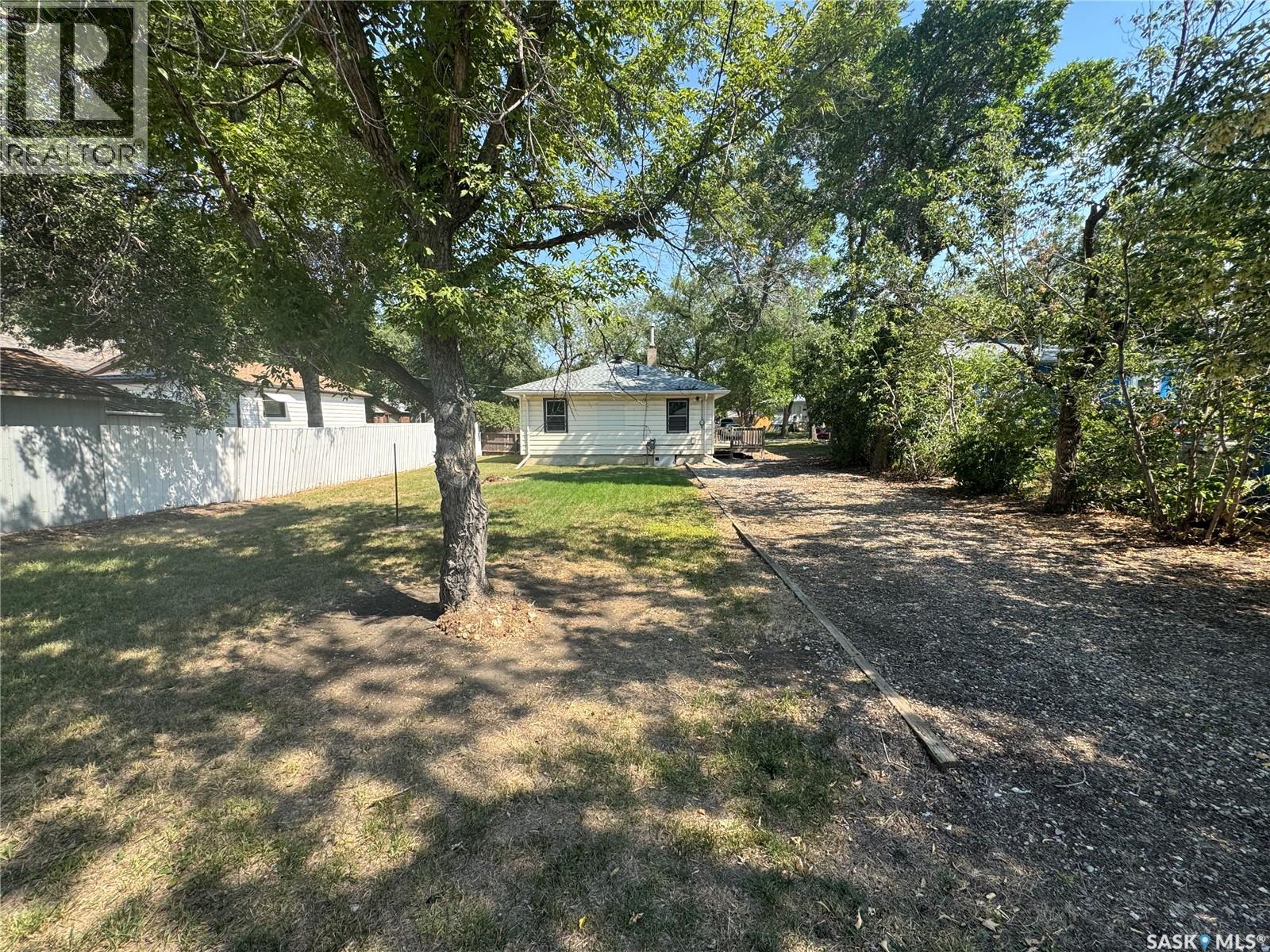 Photo 12 of 760 Argyle Street, Regina SK