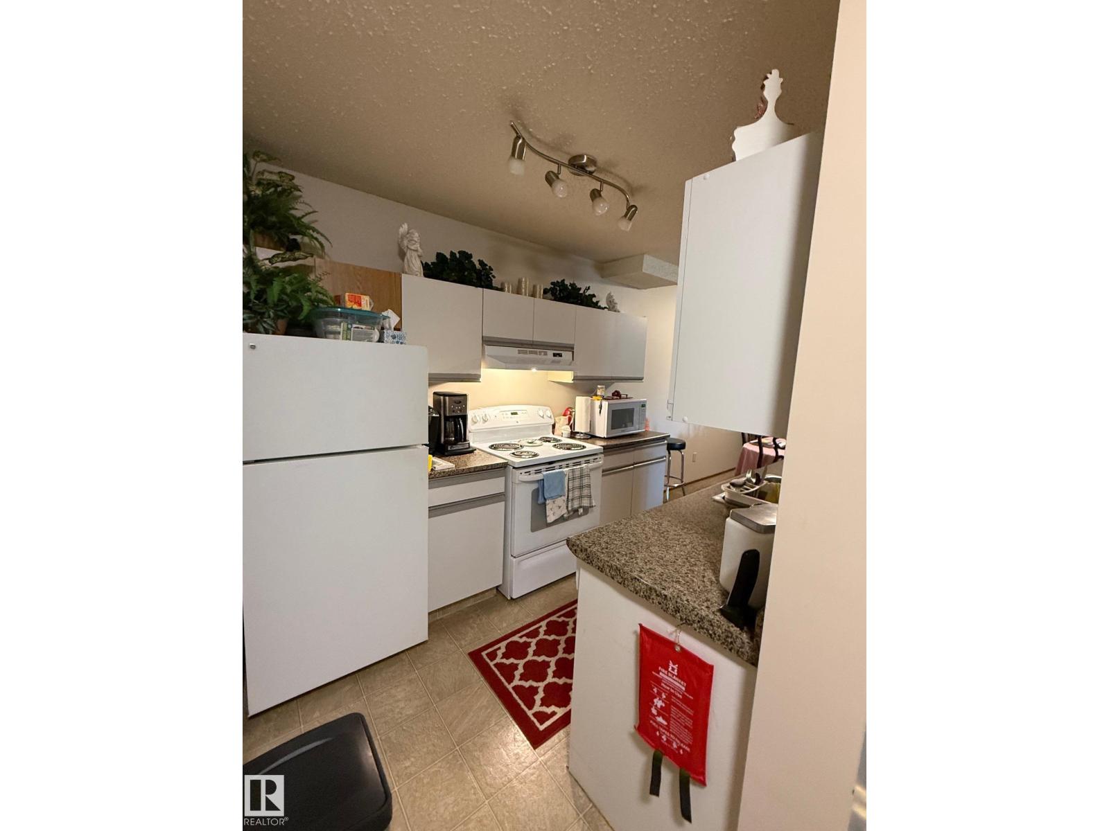 Photo 42 of 105 6212 180 St Nw, Edmonton AB