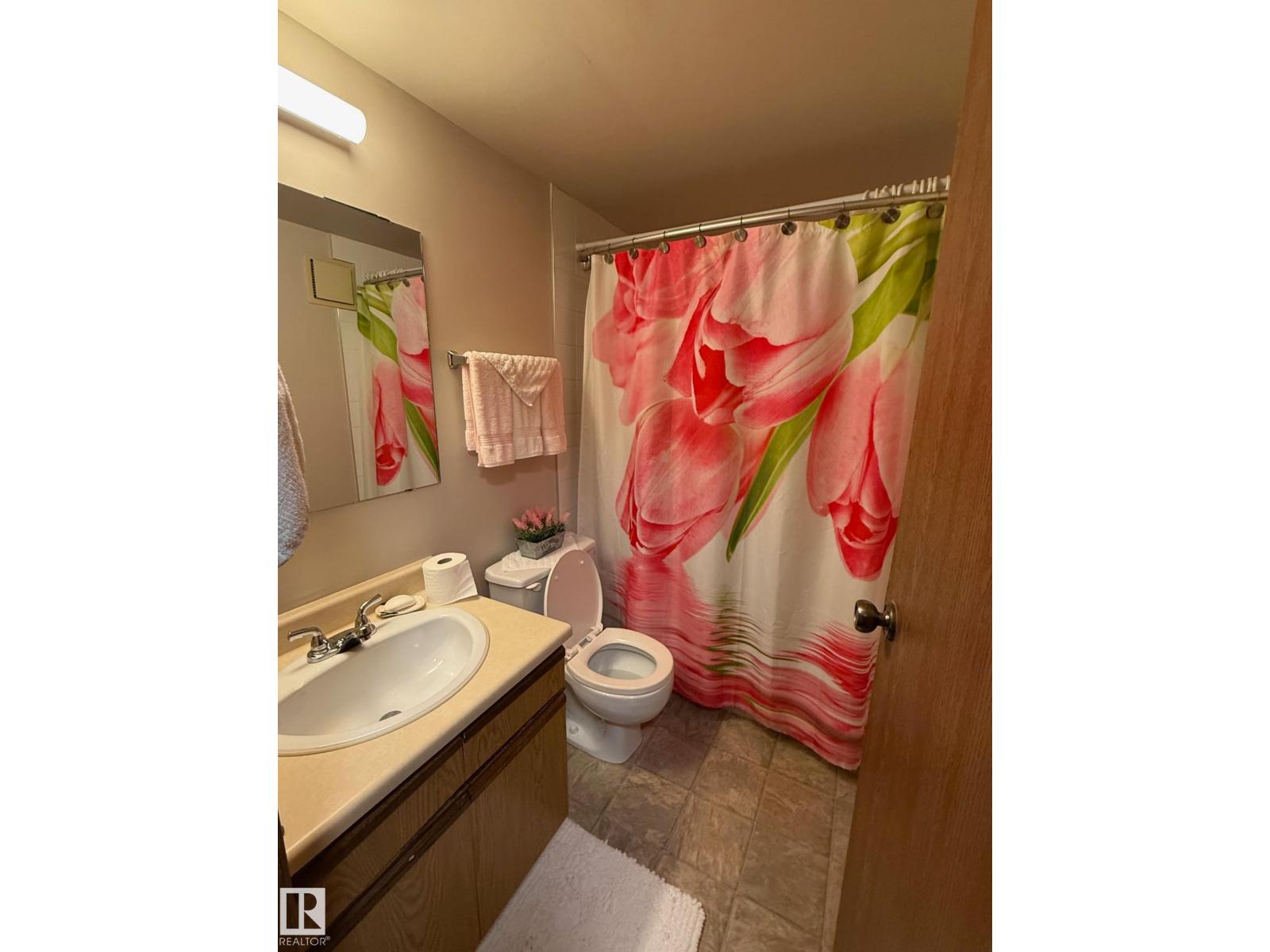 Photo 41 of 105 6212 180 St Nw, Edmonton AB