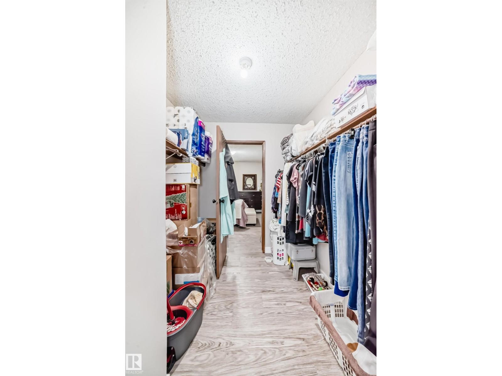 Photo 13 of 105 6212 180 St Nw, Edmonton AB