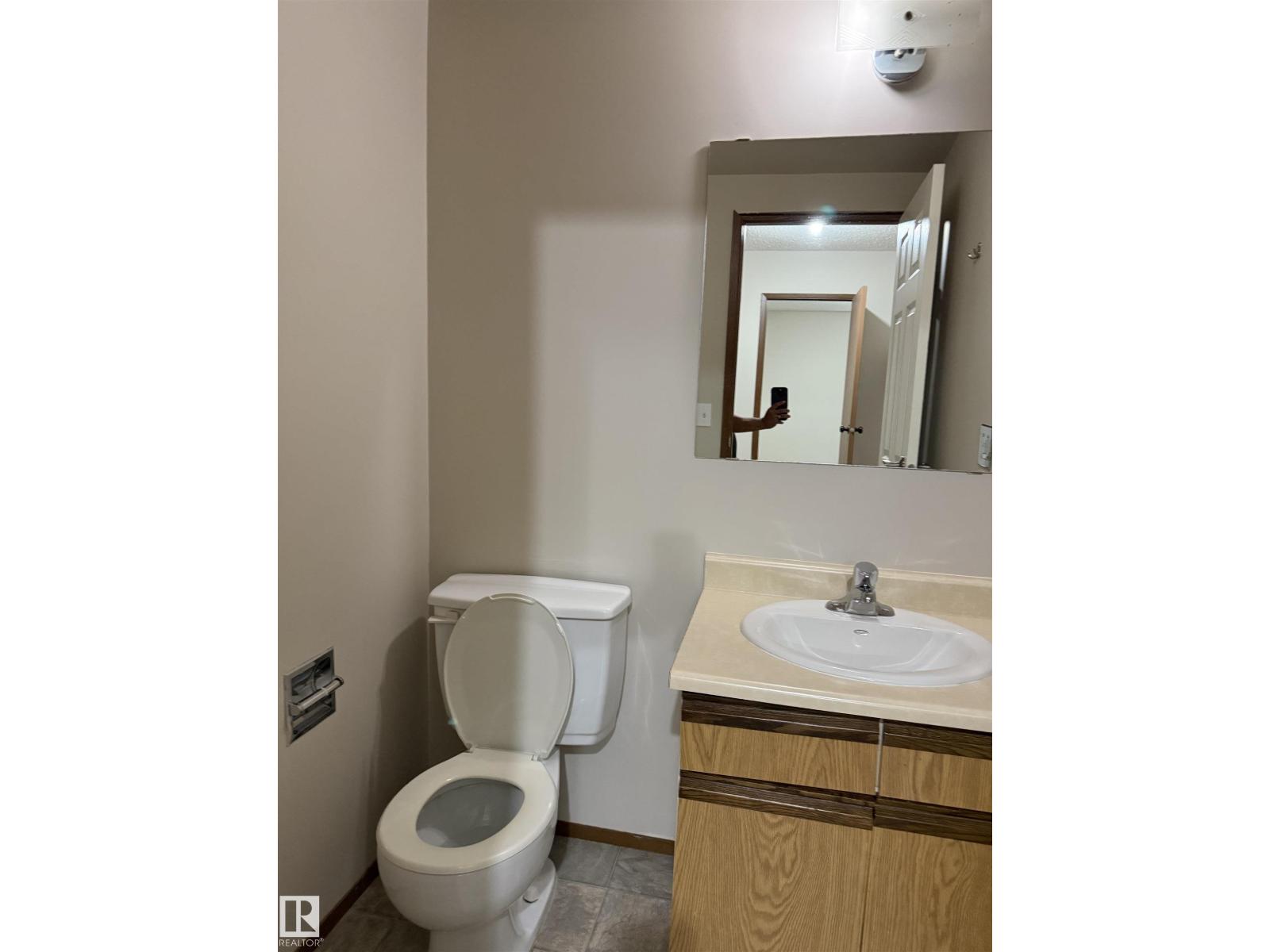 Photo 33 of 105 6212 180 St Nw, Edmonton AB
