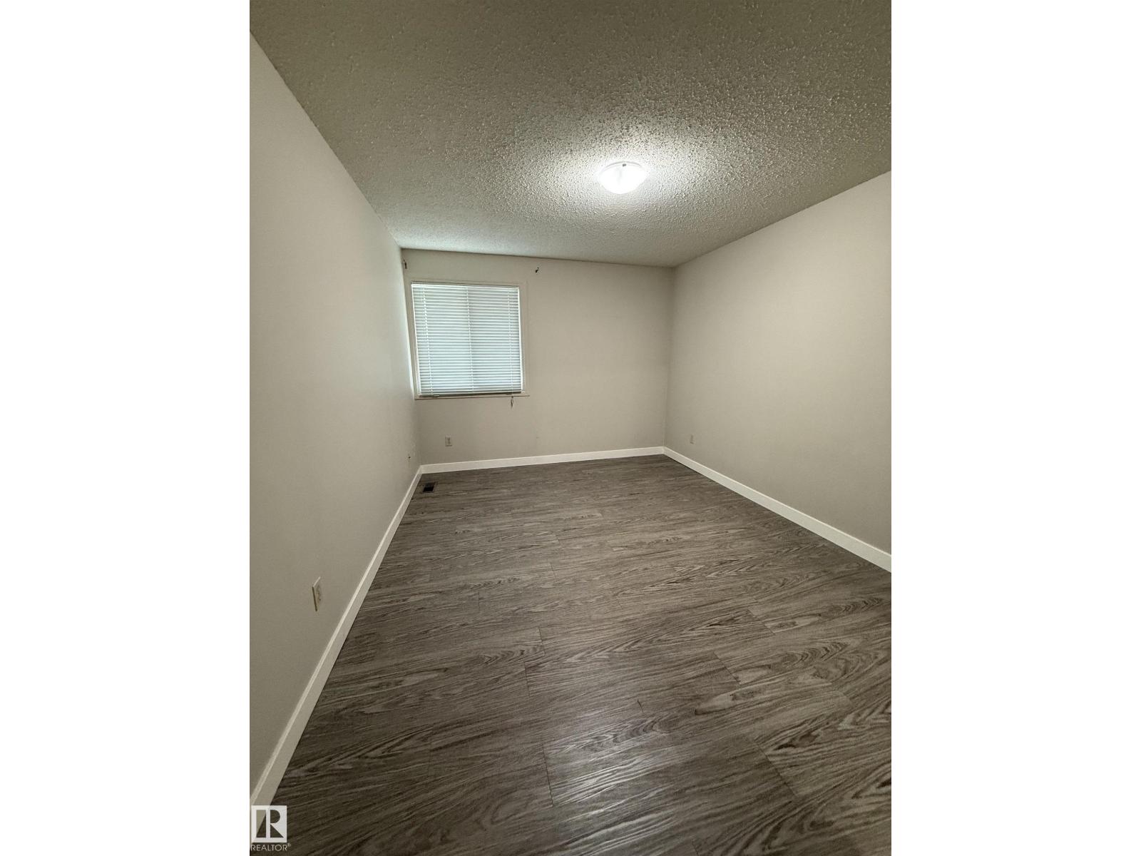 Photo 40 of 105 6212 180 St Nw, Edmonton AB