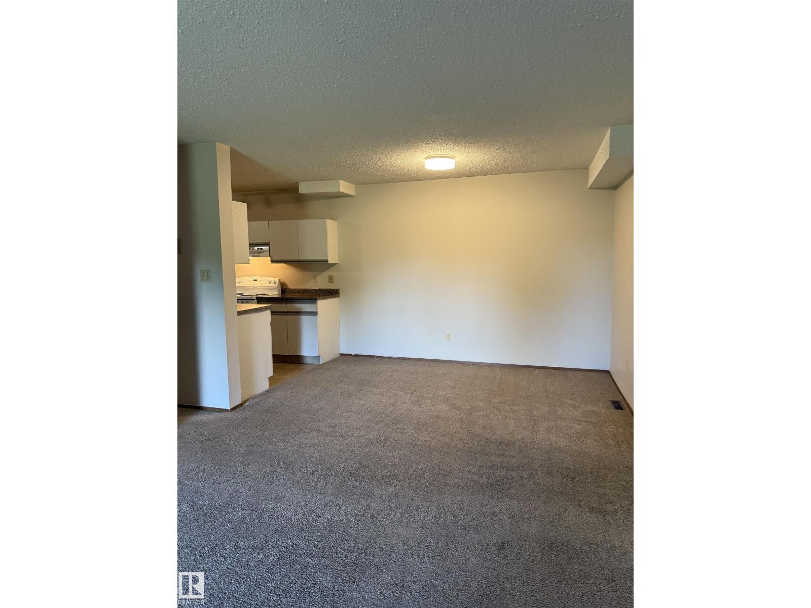 Photo 53 of 105 6212 180 St Nw, Edmonton AB