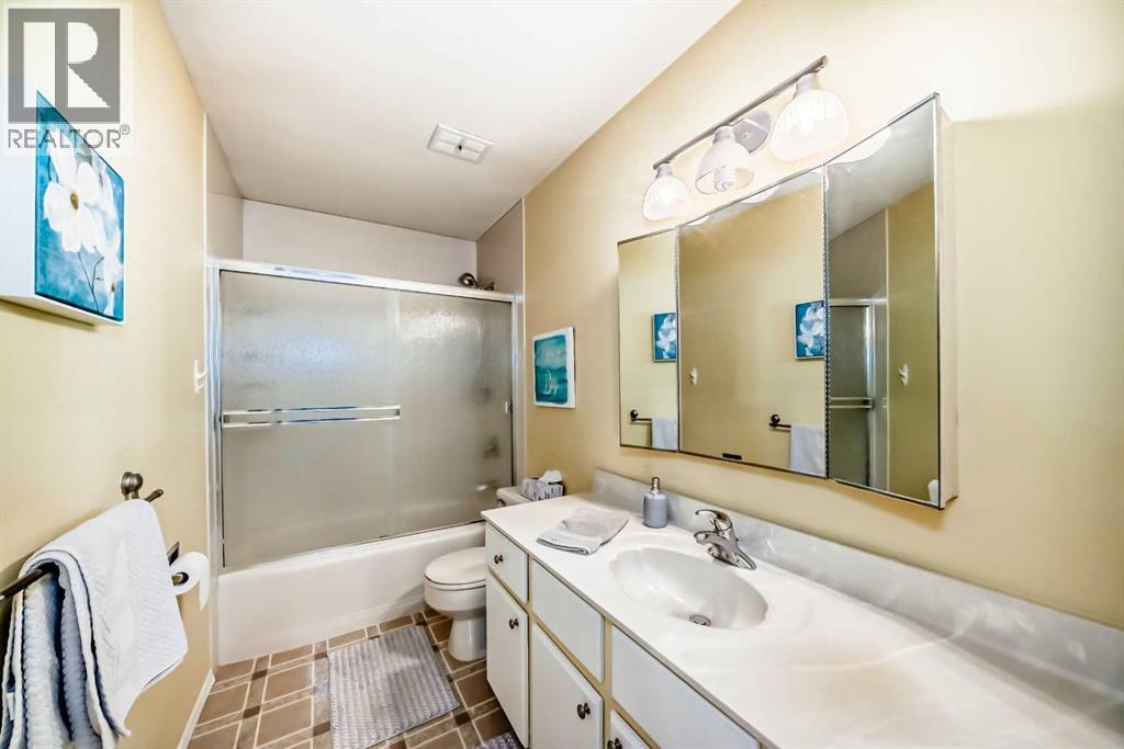 Single Family House 3 Level for Sale in  Deer Run Close SE Deer Run Calgary 