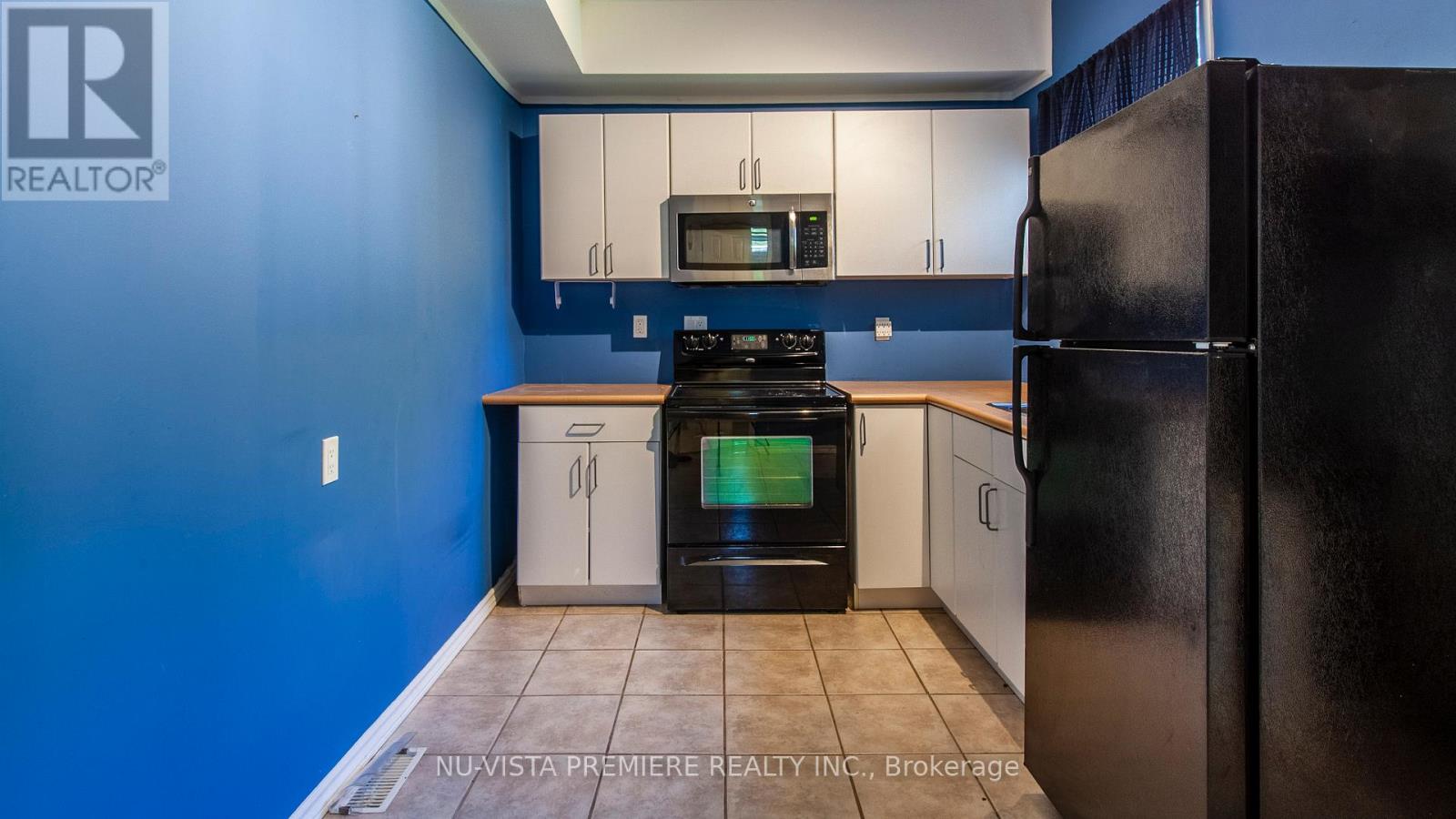 Photo 32 of 13 Empress Avenue, London North ON