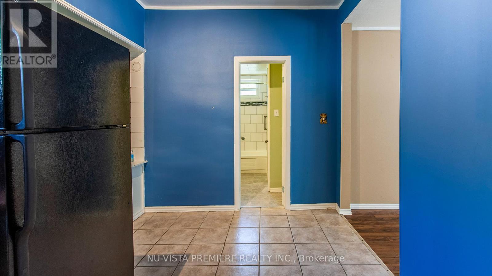 Photo 30 of 13 Empress Avenue, London North ON