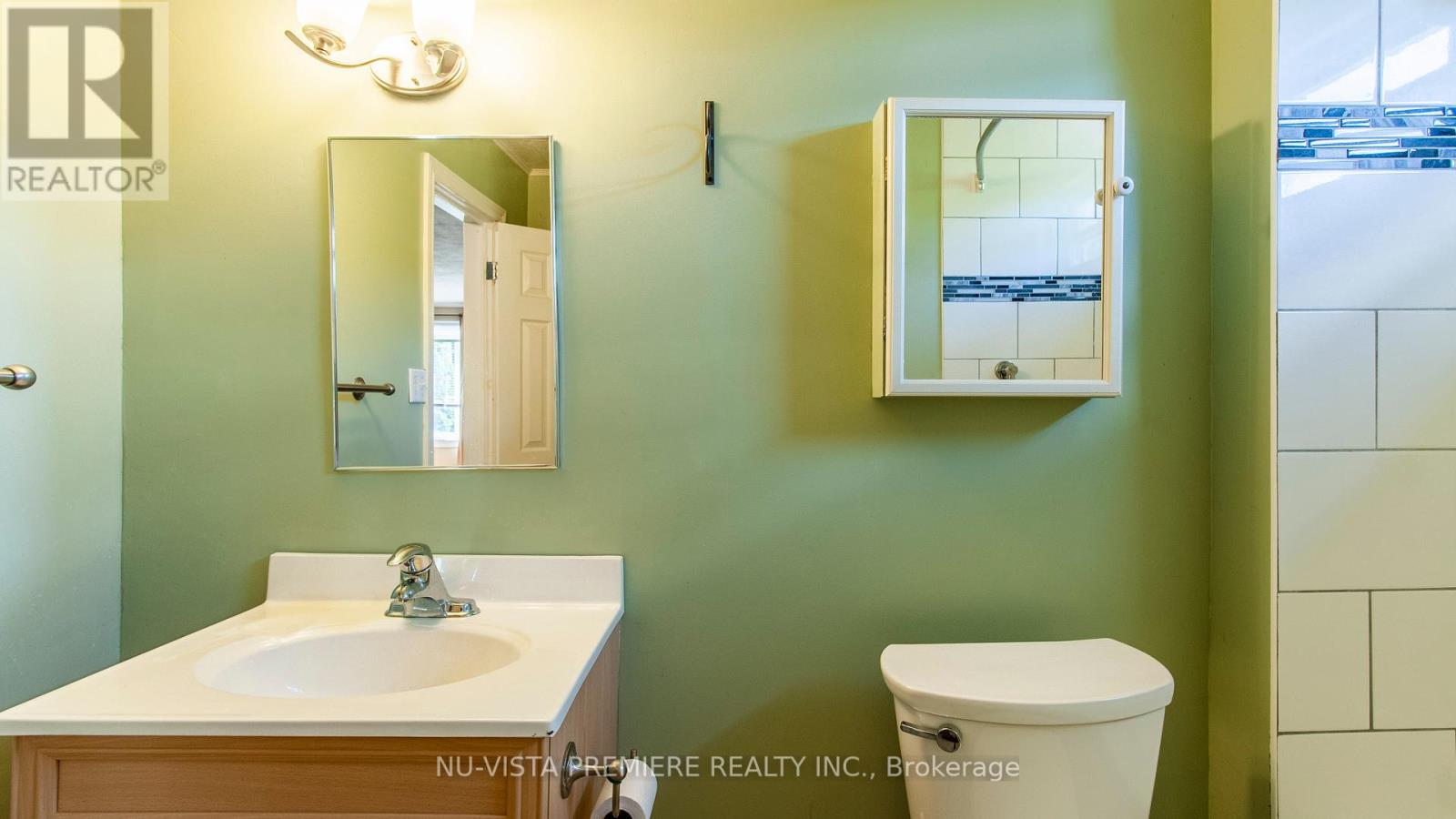 Photo 19 of 13 Empress Avenue, London North ON