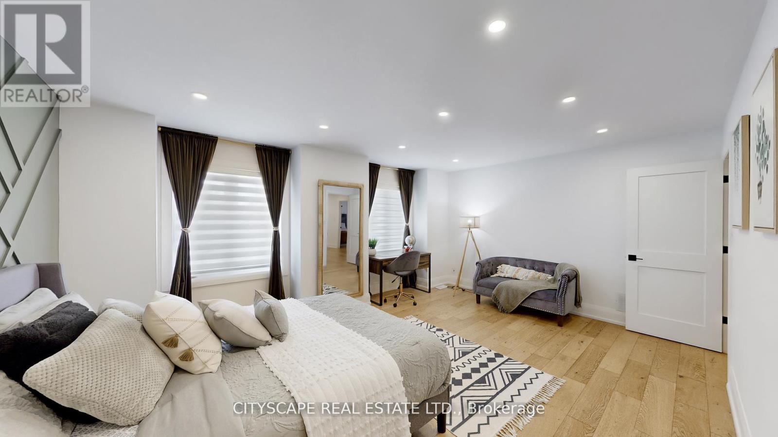 Photo 18 of 5966 River Grove Avenue W, Mississauga ON