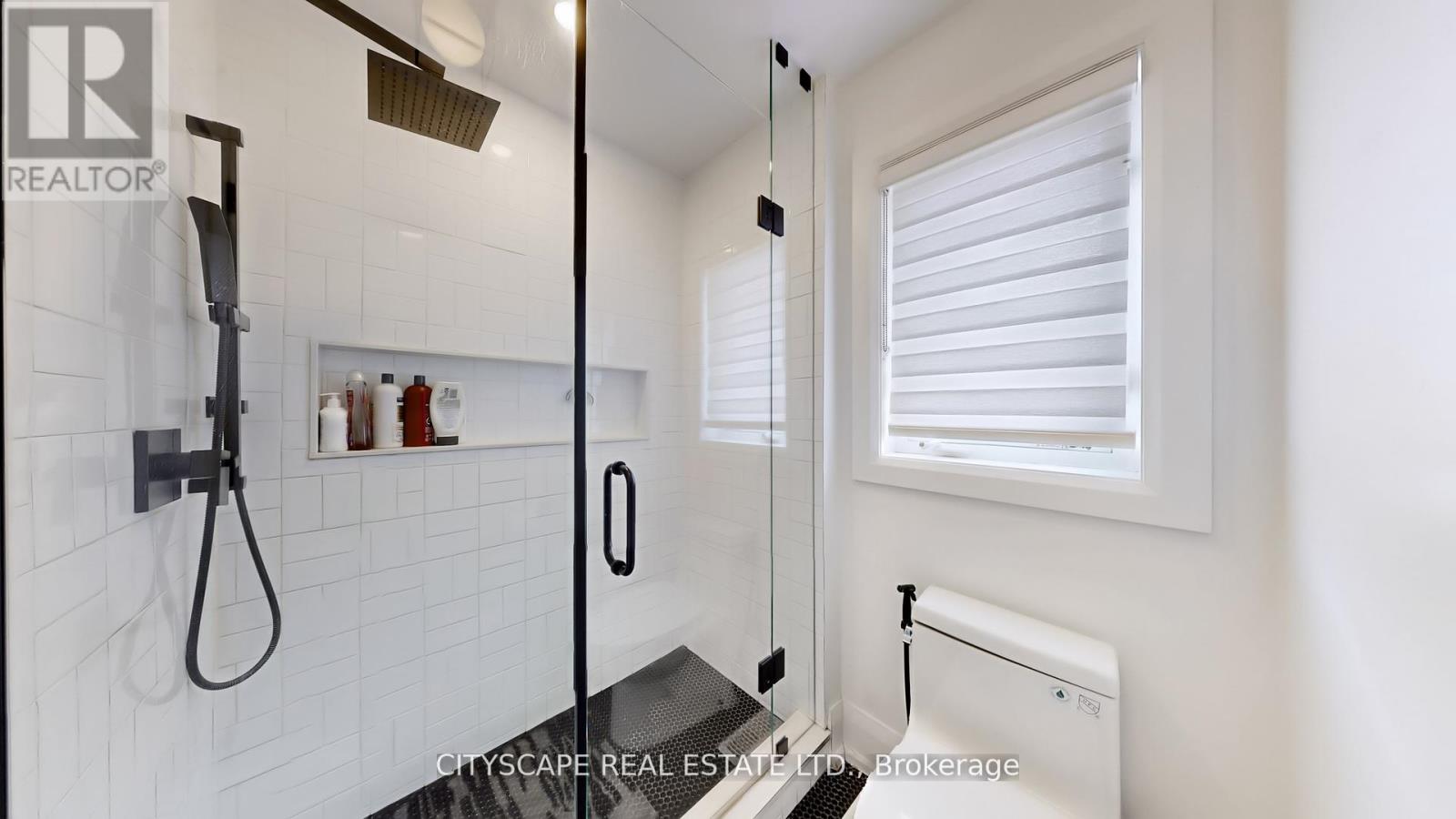 Photo 33 of 5966 River Grove Avenue W, Mississauga ON