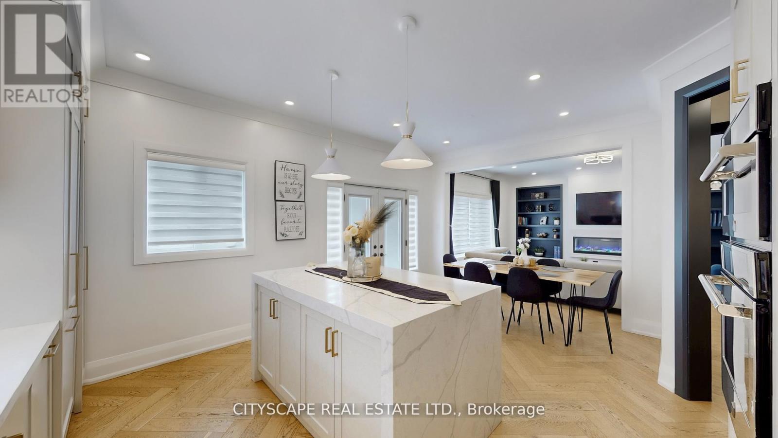 Photo 10 of 5966 River Grove Avenue W, Mississauga ON
