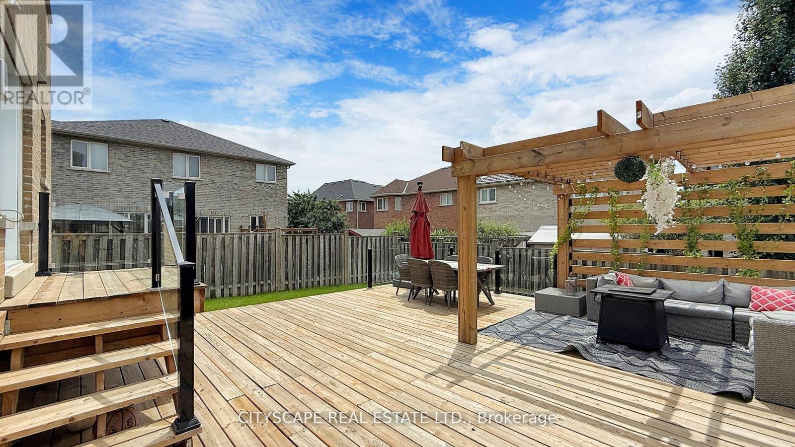 Photo 6 of 5966 River Grove Avenue W, Mississauga ON