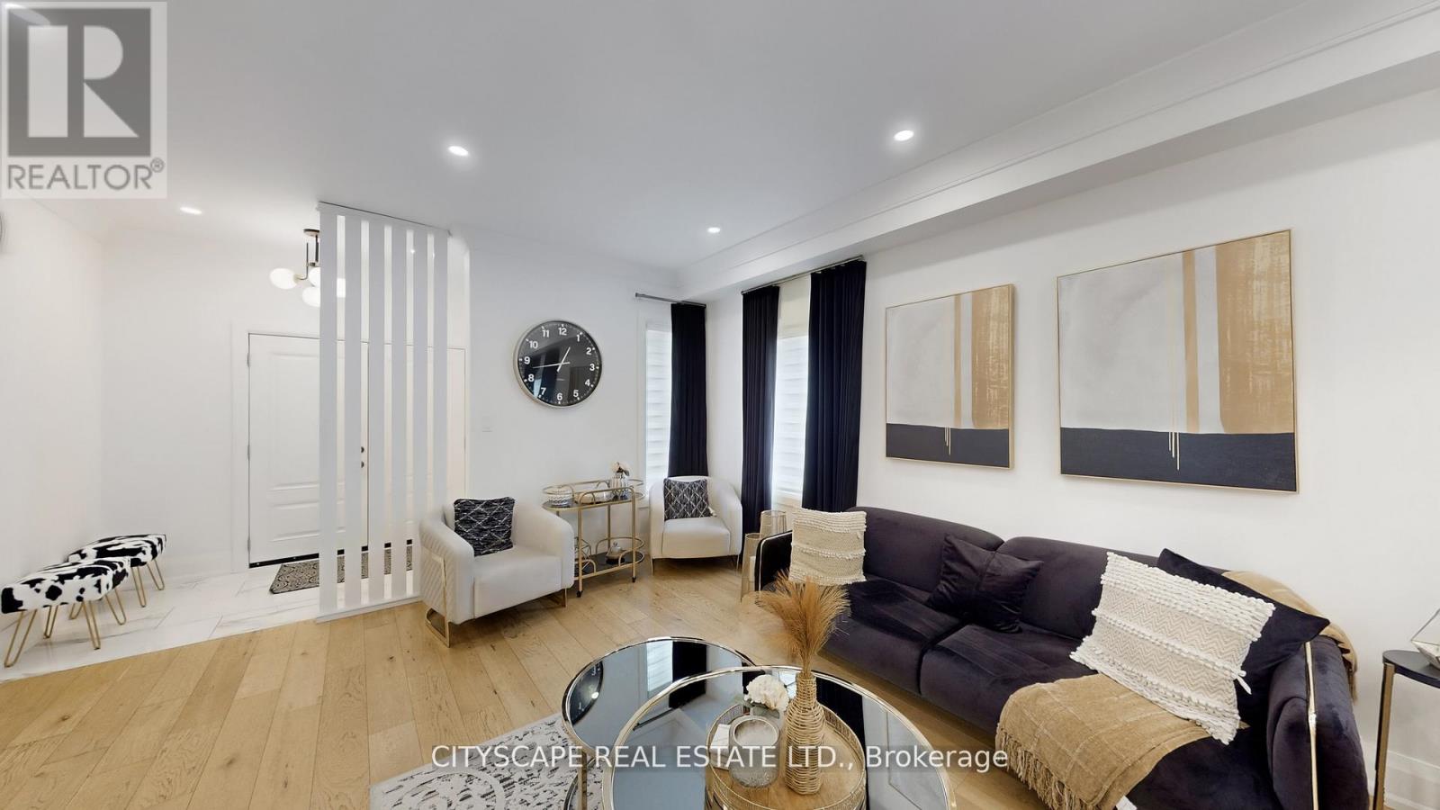 Photo 2 of 5966 River Grove Avenue W, Mississauga ON
