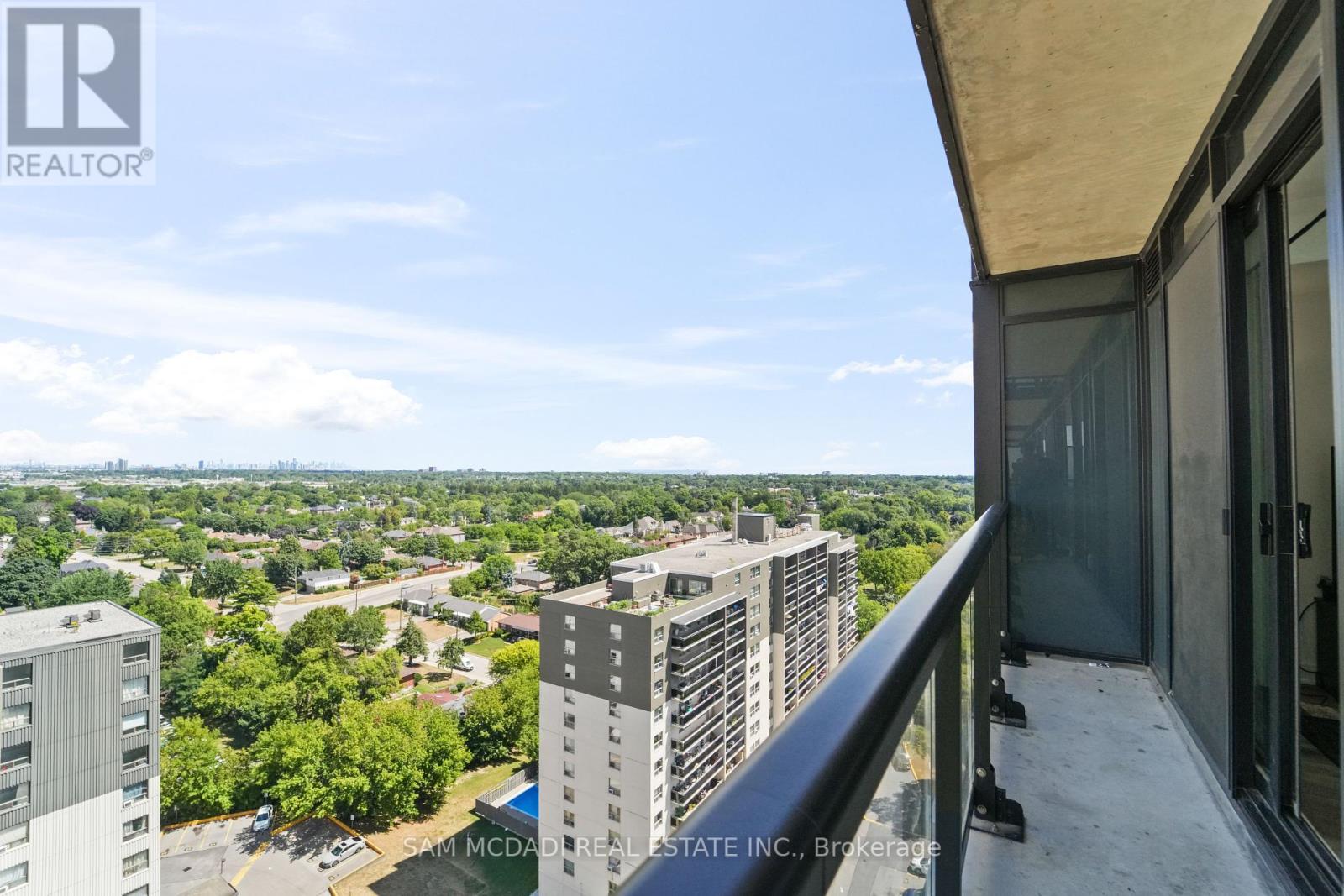 Photo 15 of 1513 86 Dundas Street E, Mississauga ON