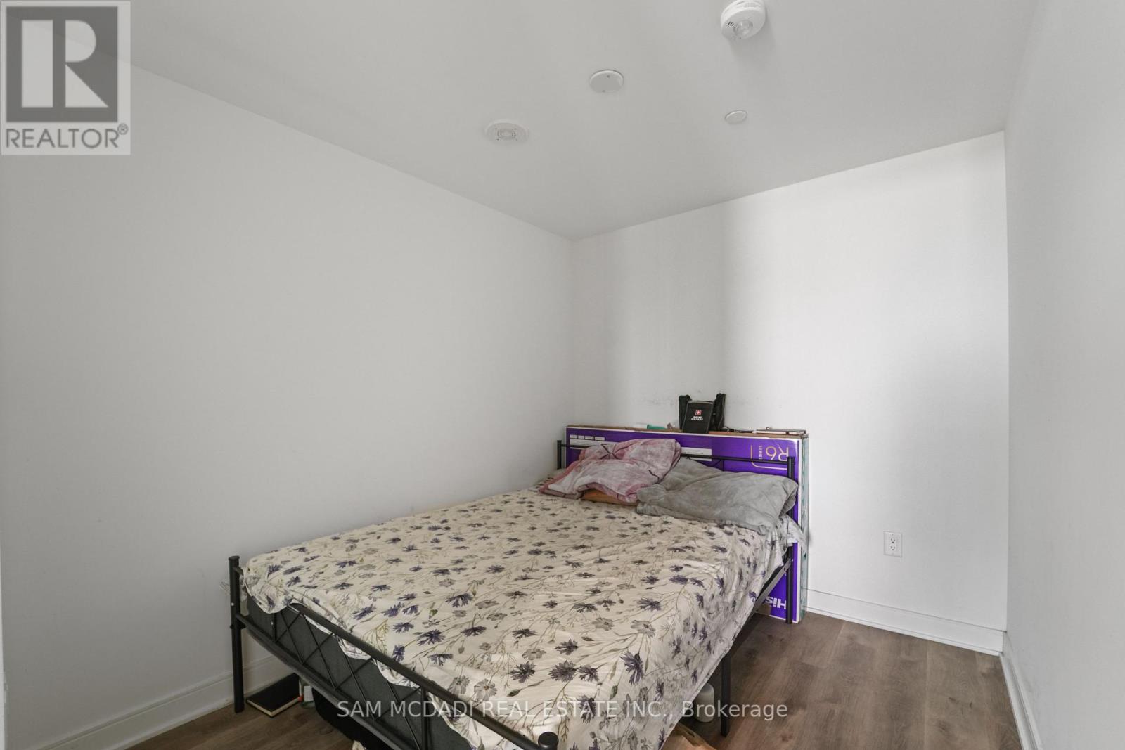 Photo 21 of 1513 86 Dundas Street E, Mississauga ON