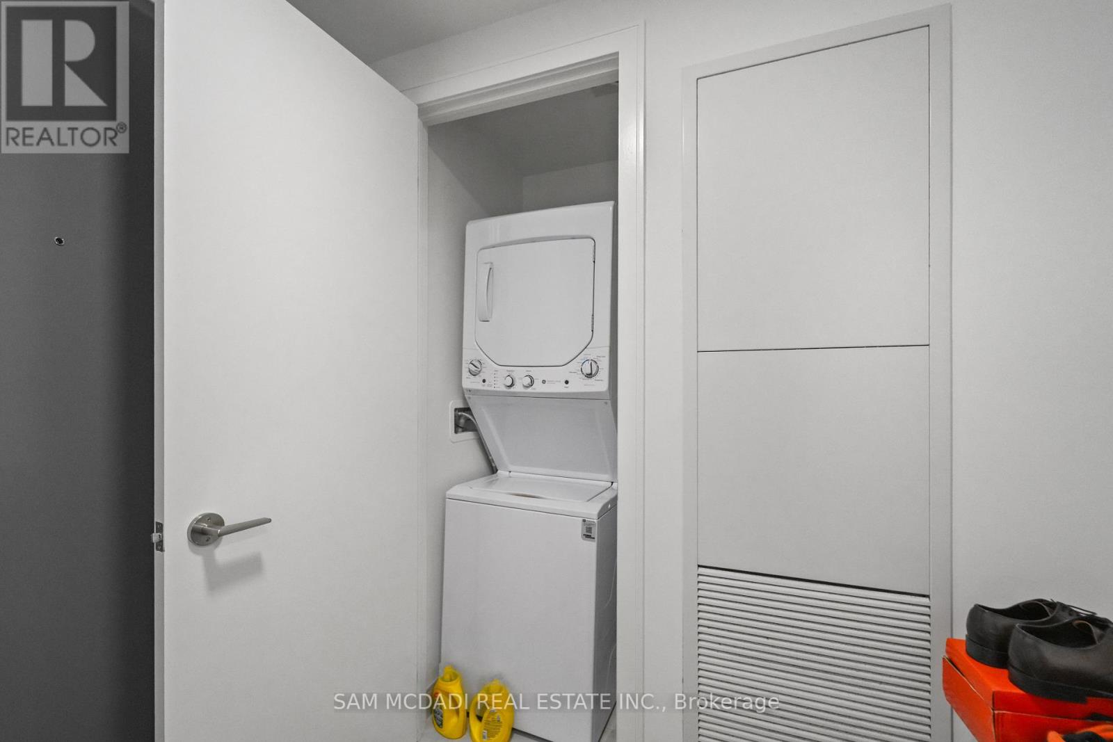 Photo 20 of 1513 86 Dundas Street E, Mississauga ON