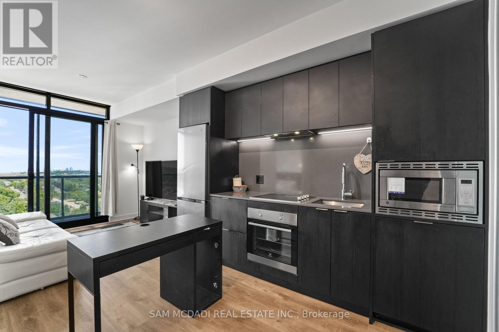 Photo 18 of 1513 86 Dundas Street E, Mississauga ON