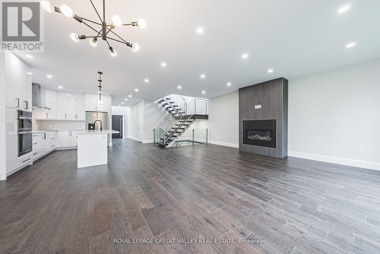 Photo 14 of 18 Bellman Avenue, Toronto ON