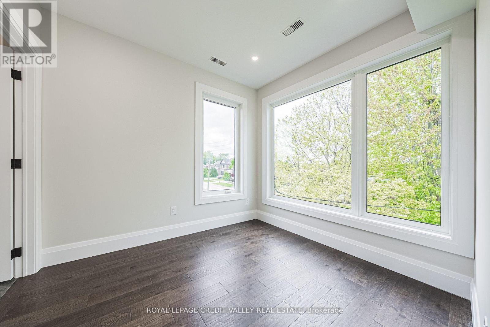 Photo 33 of 18 Bellman Avenue, Toronto ON