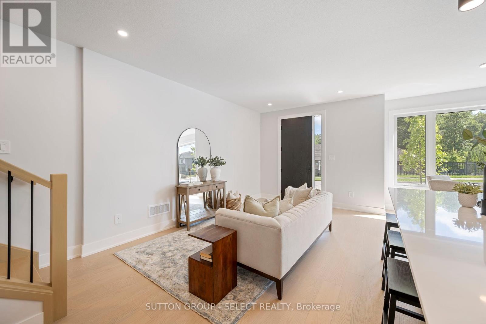 Photo 10 of 30 1175 Riverbend Road, London South ON