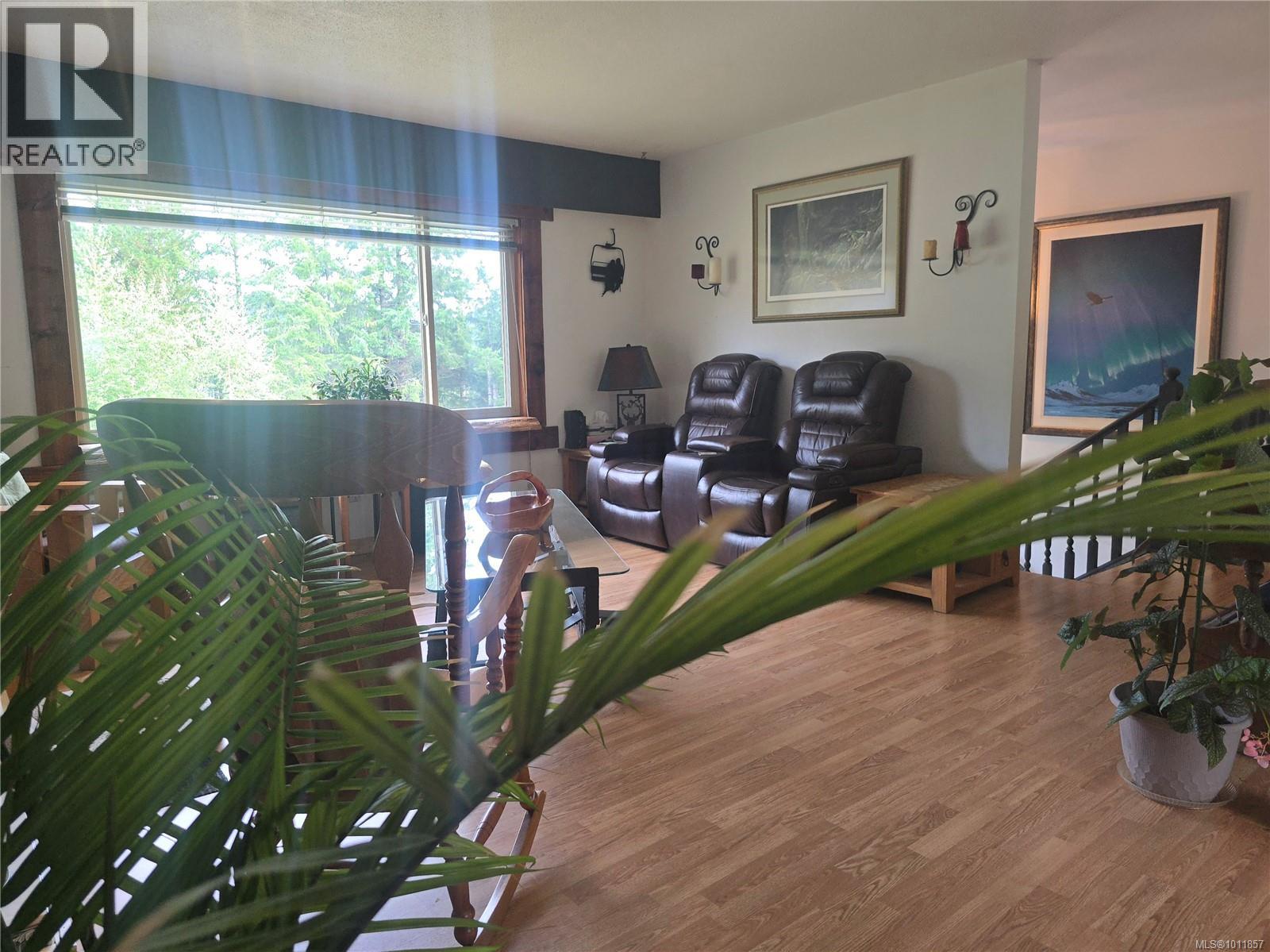 Photo 24 of 170 Seaview St, Sayward BC