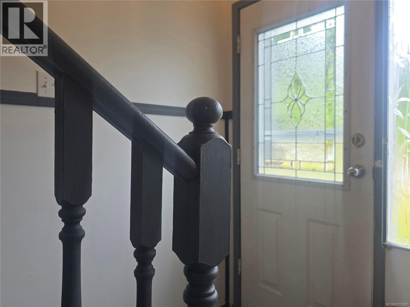Photo 6 of 170 Seaview St, Sayward BC
