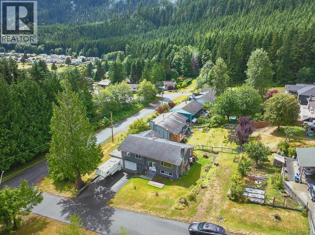 Photo 39 of 170 Seaview St, Sayward BC
