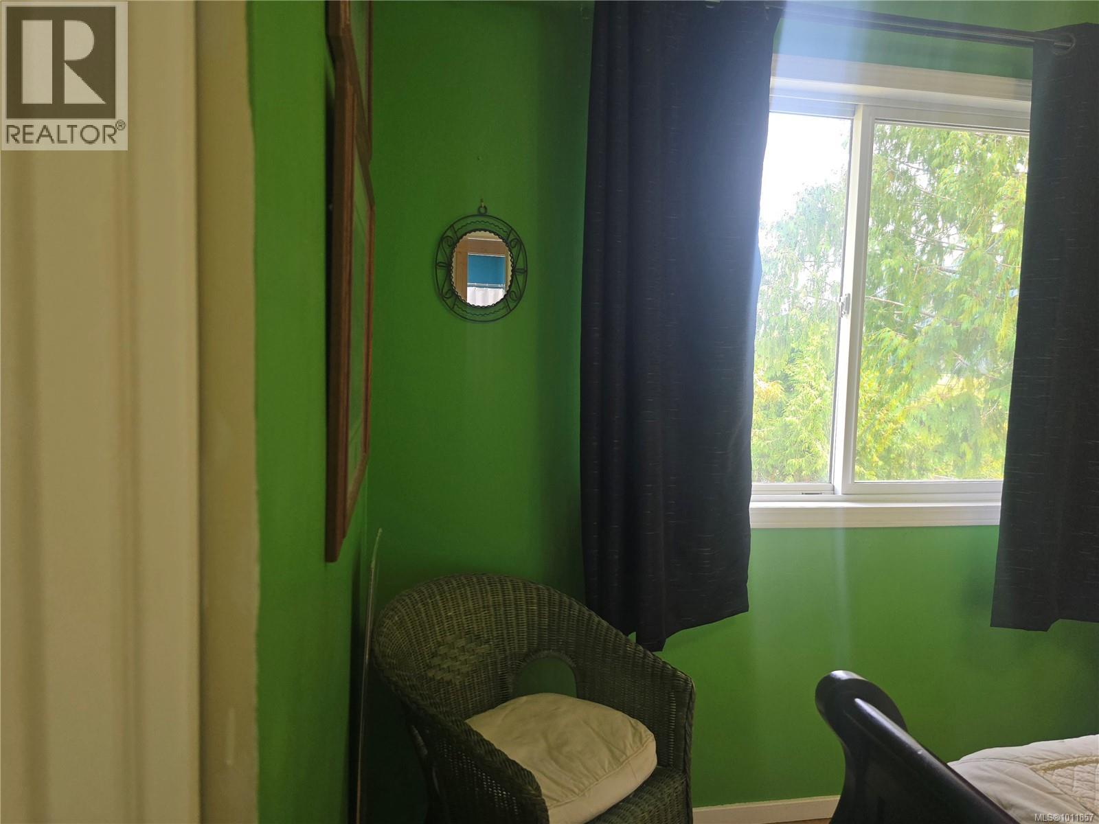 Photo 10 of 170 Seaview St, Sayward BC