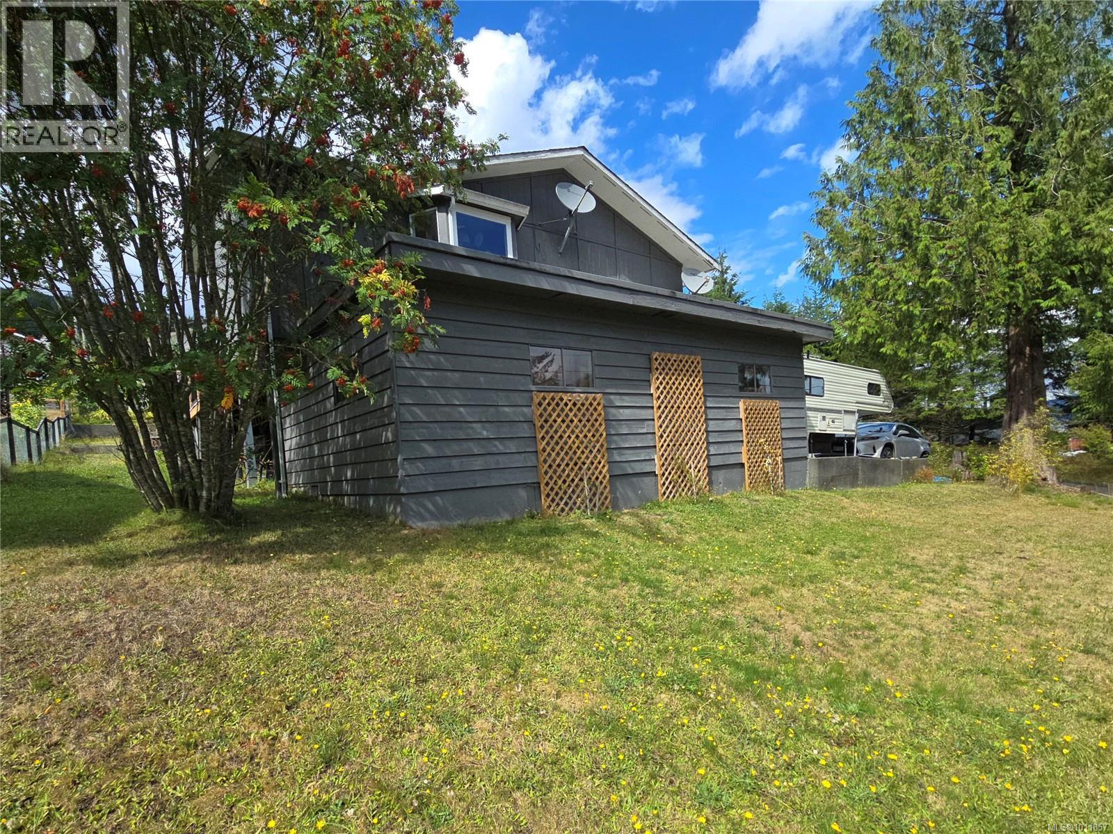 Photo 38 of 170 Seaview St, Sayward BC