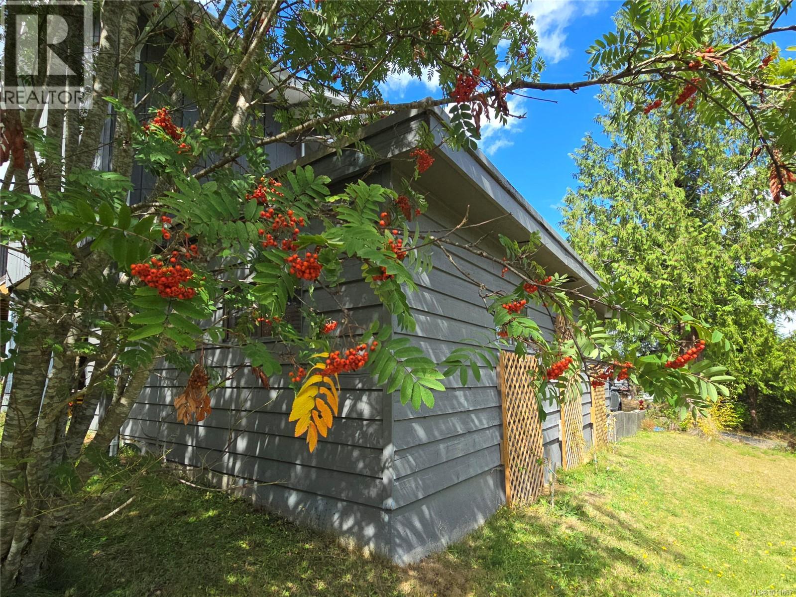 Photo 43 of 170 Seaview St, Sayward BC