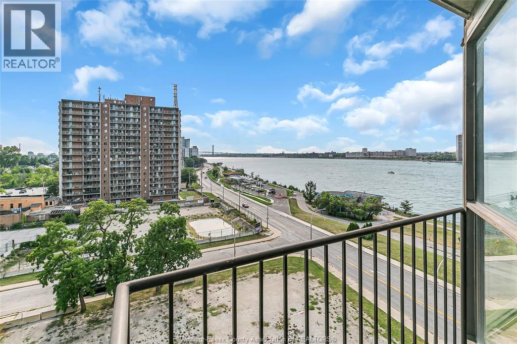 Photo 9 of 515 Riverside Drive West Unit 806, Windsor ON