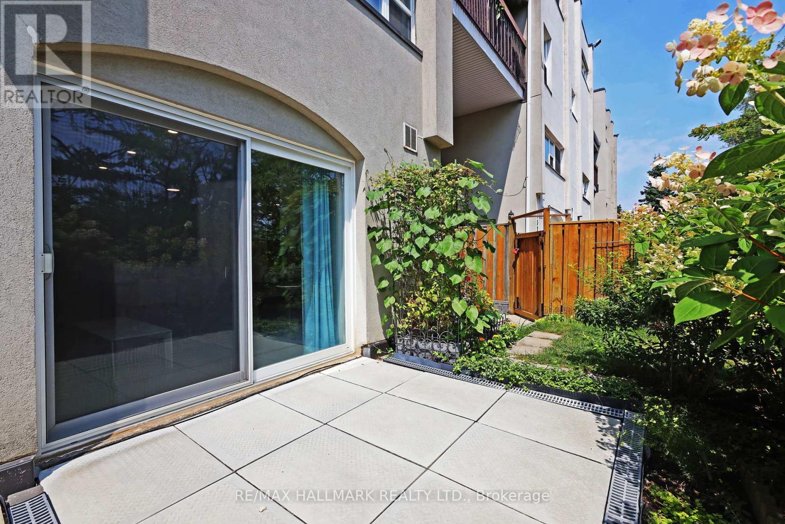 Photo 2 of 130 3040 Constitution Boulevard, Mississauga ON
