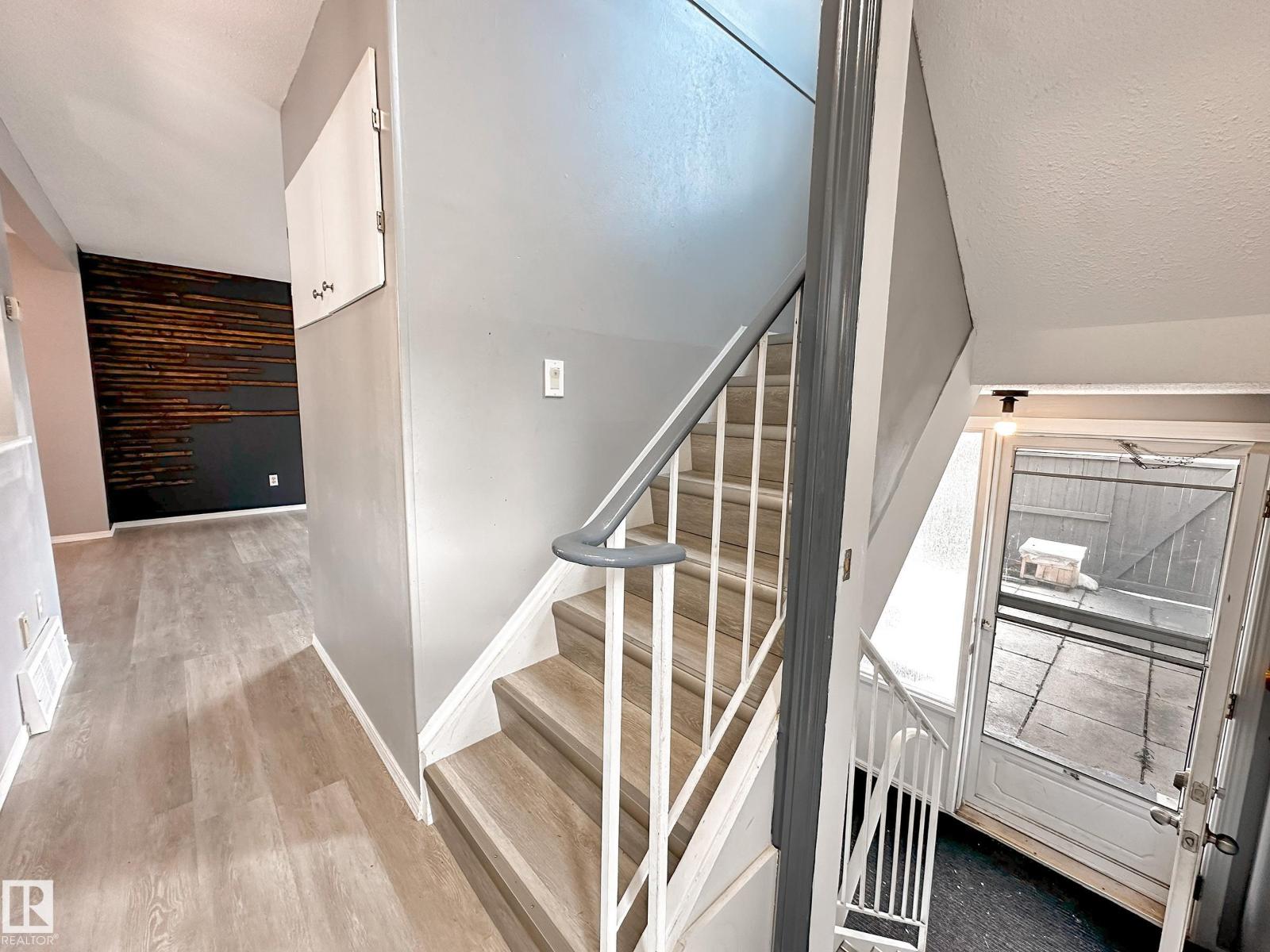 Photo 22 of 858 Erin Pl Nw, Edmonton AB