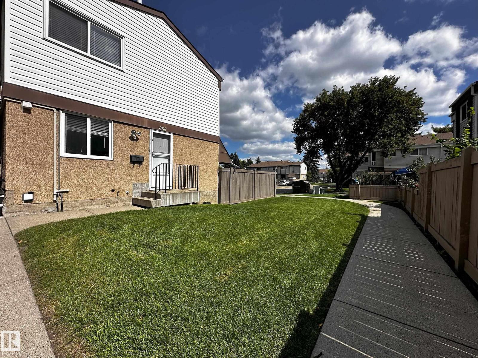 Photo 32 of 858 Erin Pl Nw, Edmonton AB